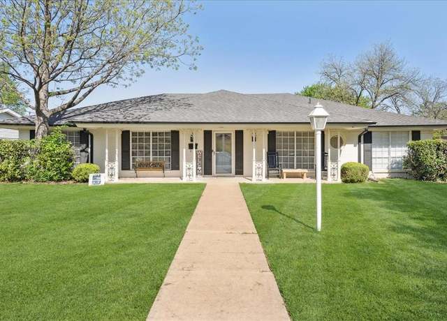 Property at 4008 Emerald Oaks Dr, Haltom City, TX 76117, 3 beds, 2.5 baths