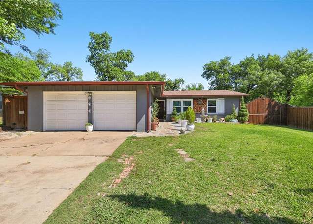 Property at 2219 Greenway St, Arlington, TX 76010, 4 beds, 2 baths