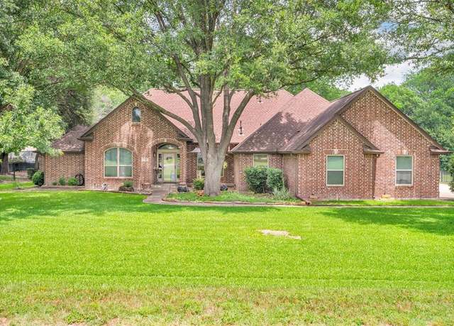 Property at 515 Seneca Dr, Waxahachie, TX 75165, 4 beds, 3 baths