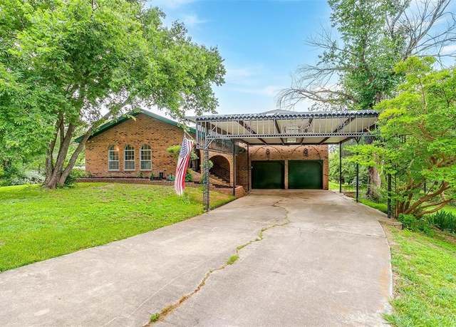 Property at 325 Emily Dr, Lakeside, TX 76108, 3 beds, 2.5 baths