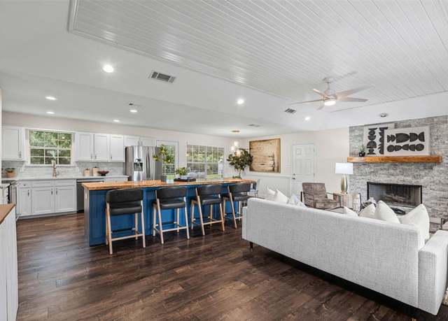 Property at 102 Collin Ct, Prosper, TX 75078, 3 beds, 2 baths