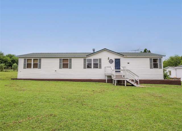 Property at 1300 Deborah Dr, Kaufman, TX 75142, 4 beds, 2 baths