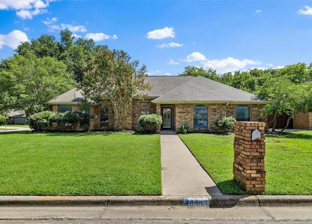 Property at 6844 Inwood Dr, North Richland Hills, TX 76182, 3 beds, 2 baths