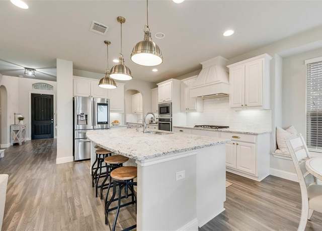 Property at 808 Layla Dr, Fate, TX 75087, 4 beds, 2.5 baths