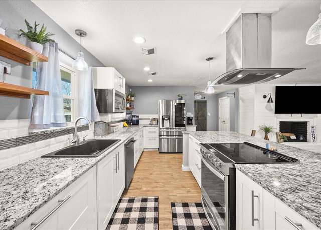 Property at 6303 Buena Vista Dr, Greenville, TX 75402, 4 beds, 2.5 baths