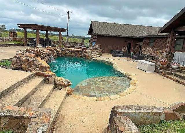 Property at 14803 Fm 322, Elkhart, TX 75839, 6 beds, 3.5 baths