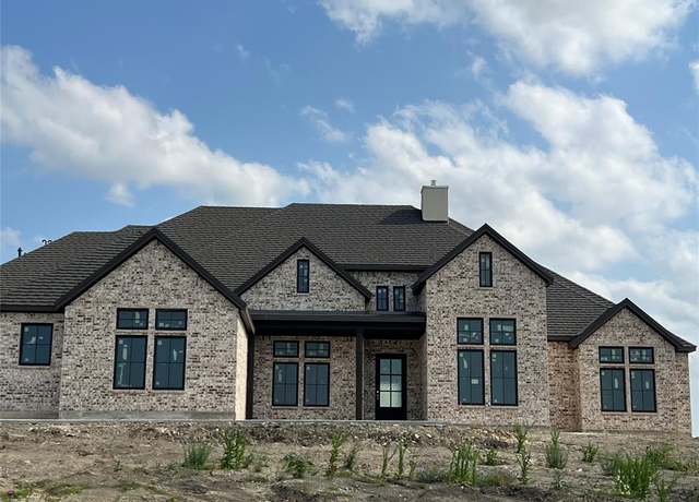Property at 3821 Pandora Dr, Celina, TX 75009, 4 beds, 4.5 baths