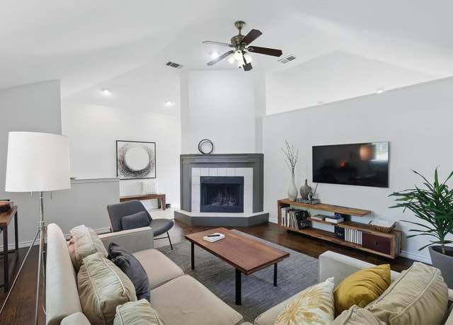 Property at 328 Phillips Dr, Coppell, TX 75019, 3 beds, 2 baths