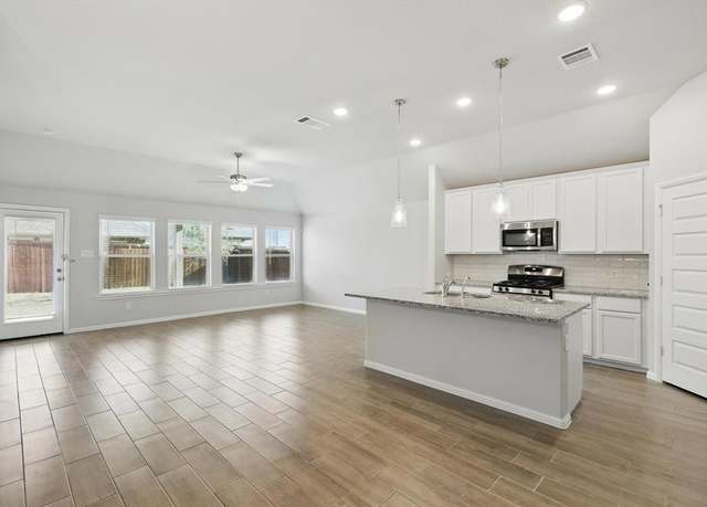 Property at 13073 Yellowstone Way, Providence Village, TX 76227, 4 beds, 2 baths