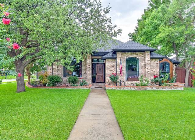 Property at 2148 Lavaca Trl, Carrollton, TX 75010, 3 beds, 2 baths
