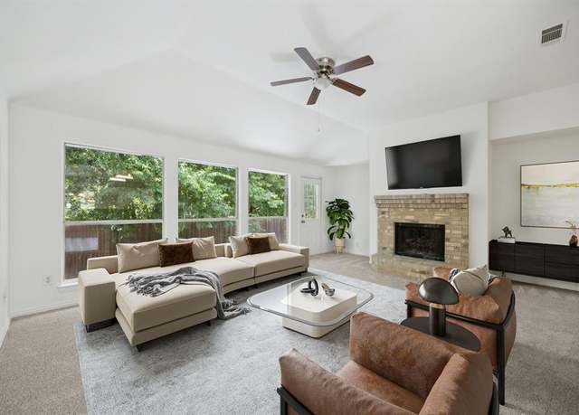 Property at 6213 Lennox Ln, Garland, TX 75043, 3 beds, 2 baths