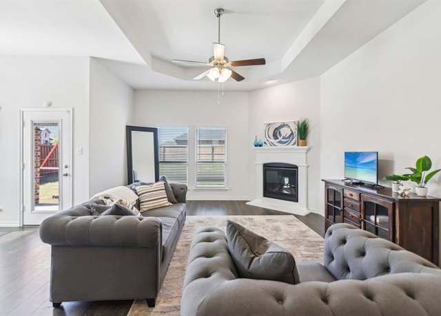 Property at 13412 Cortes De Pallas Dr, Little Elm, TX 75068, 4 beds, 2 baths