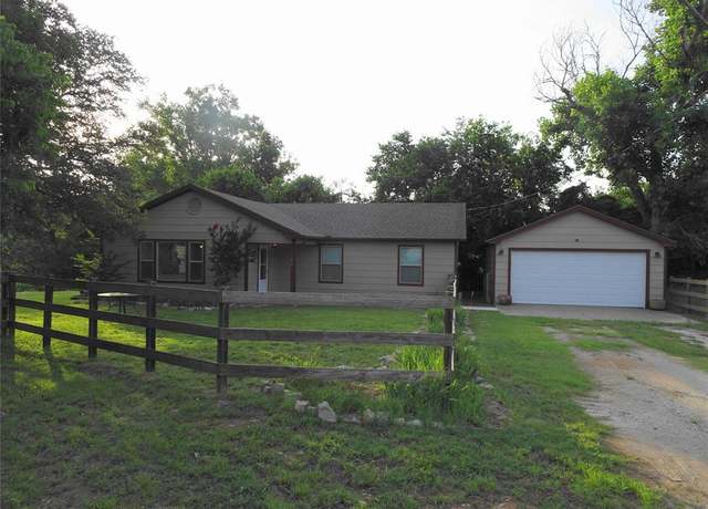 Property at 128 Siesta Ct, Granbury, TX 76048, 3 beds, 2 baths