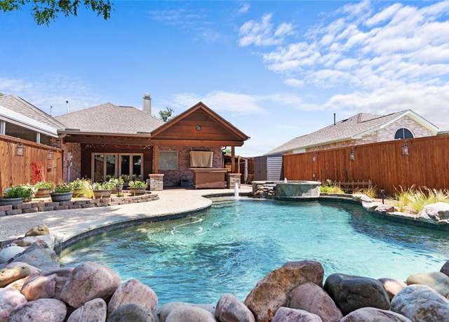 Property at 1001 Homestead Trl, Allen, TX 75002, 4 beds, 2 baths