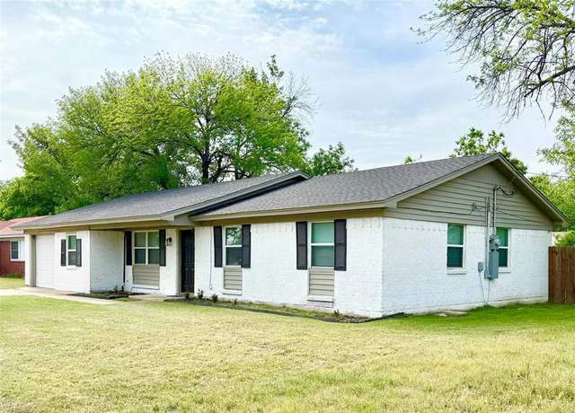 Property at 1901 SE 12th St, Mineral Wells, TX 76067, 4 beds, 2 baths