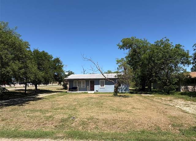 Property at 215 Fair Park St, Riesel, TX 76682, 4 beds, 2 baths