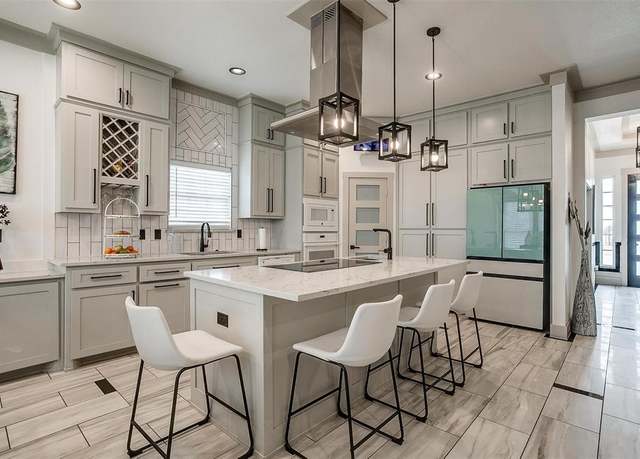 Property at 6713 Bob Hanger St, Fort Worth, TX 76179, 3 beds, 2 baths