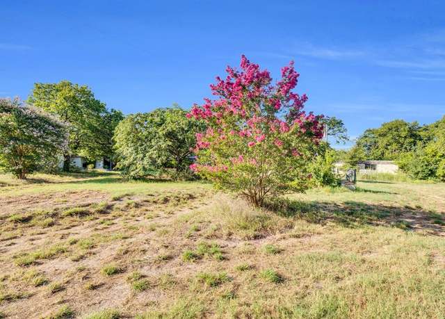 Property at 957 El Camino, Waxahachie, TX 75167