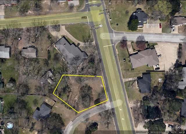 Property at 902 Palestine St, Athens, TX 75751