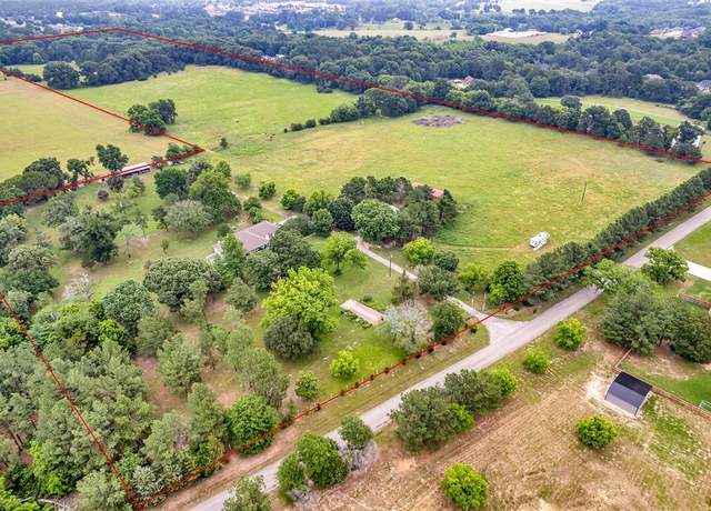 Property at 15000 County Road 472, Tyler, TX 75706, 3 beds, 2 baths