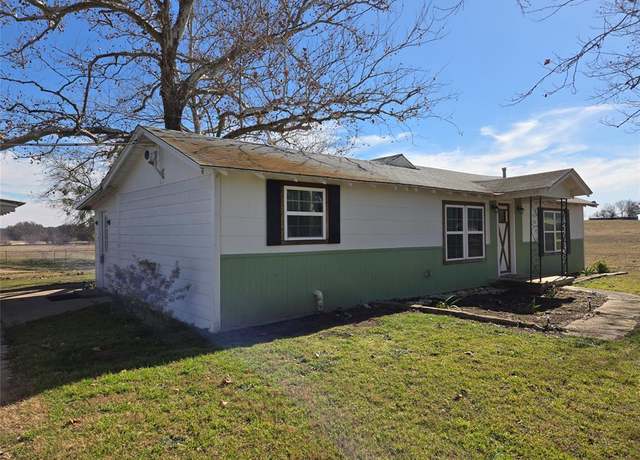 Property at 305 S Leon St, Gustine, TX 76455, 3 beds, 2 baths