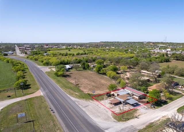 Property at 1007 Highway 84 Byp, Coleman, TX 76834, 2 beds, 1 bath