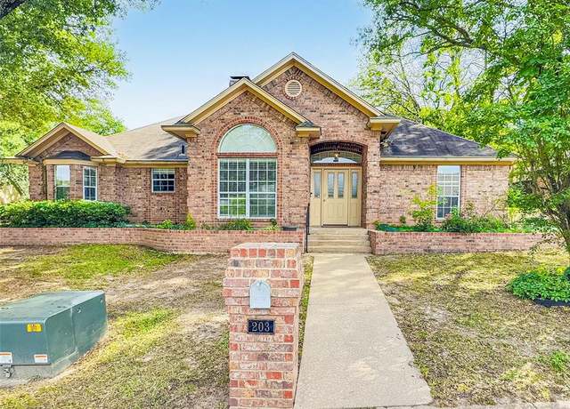 Property at 203 Landsdowne Terrace Ln, Tyler, TX 75703, 3 beds, 2 baths