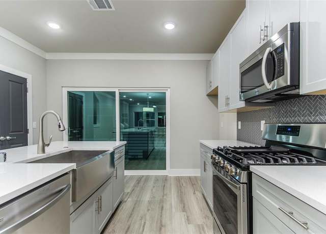 Property at 3325 Norris St, Plano, TX 75074, 3 beds, 3.5 baths