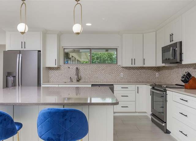 Property at 3031 Woodwind Ln, Dallas, TX 75229, 3 beds, 2 baths