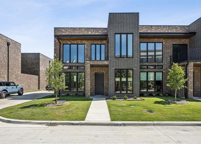 Property at 207 Morningside Dr, Roanoke, TX 76262, 3 beds, 4 baths
