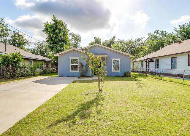 Property at 600 Mansfield Rd, Cleburne, TX 76031, 3 beds, 2 baths