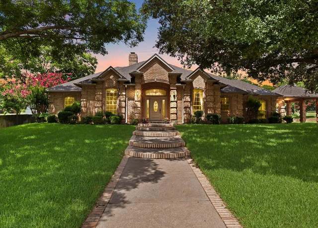 Property at 1202 Vera Ln, Kennedale, TX 76060, 3 beds, 2.5 baths