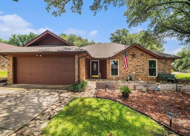 Property at 4017 Cherryhill Ct, Arlington, TX 76016, 4 beds, 2 baths