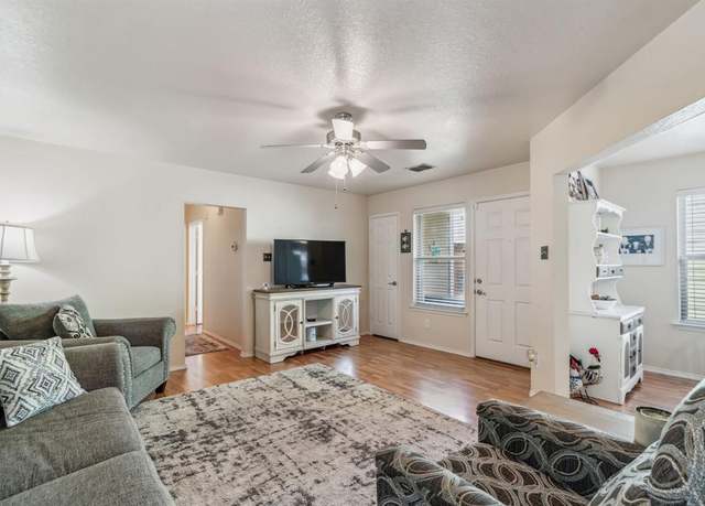 Property at 836 Village Point Ln, Fort Worth, TX 76108, 2 beds, 2 baths