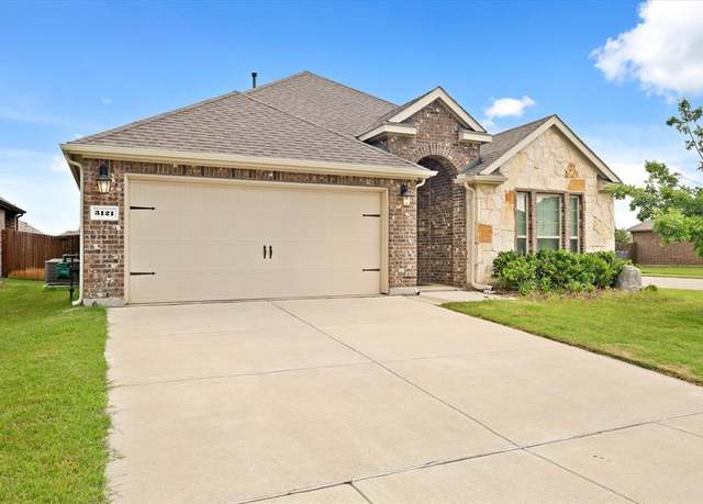 Property at 3121 Platinum Rd, Aubrey, TX 76227, 3 beds, 2 baths