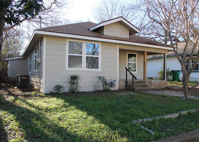 Property at 1038 W Green St, Stephenville, TX 76401, 3 beds, 2 baths