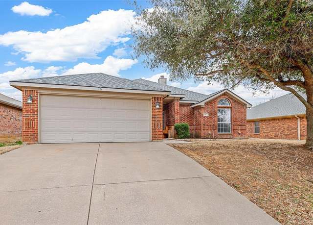 Property at 427 Nutmeg, Burleson, TX 76028, 3 beds, 2 baths