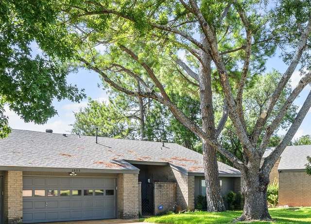Property at 1803 Eastwood Ct, Grand Prairie, TX 75050, 2 beds, 2 baths