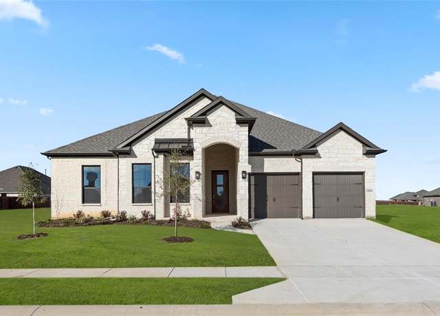 Property at 1016 Mill Ridge Dr, Justin, TX 76247, 4 beds, 2.5 baths