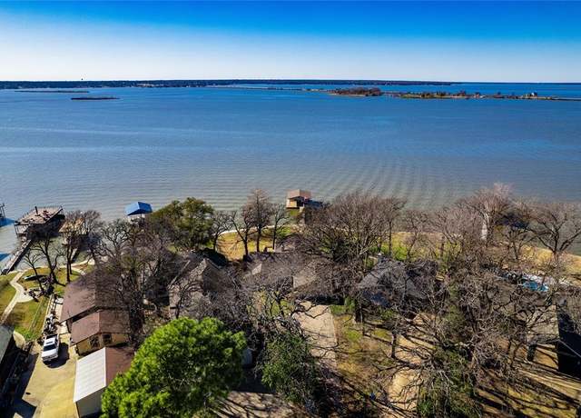 Property at 154 Ocean Dr, Gun Barrel City, TX 75156, 3 beds, 2 baths