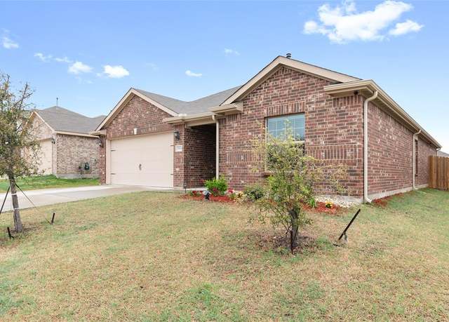 Property at 3104 Holstein Dr, Forney, TX 75126, 3 beds, 2 baths