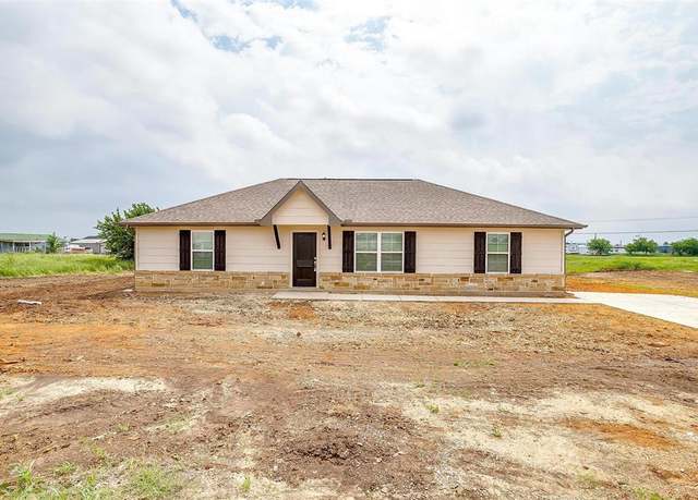 Property at 5832 High Plains Trl, Joshua, TX 76058, 3 beds, 2 baths