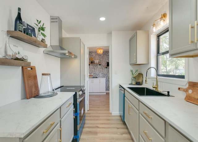 Property at 752 Oakwood Ave, Hurst, TX 76053, 3 beds, 2 baths