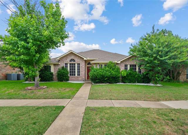 Property at 2726 Crosslands Dr, Garland, TX 75040, 3 beds, 2 baths