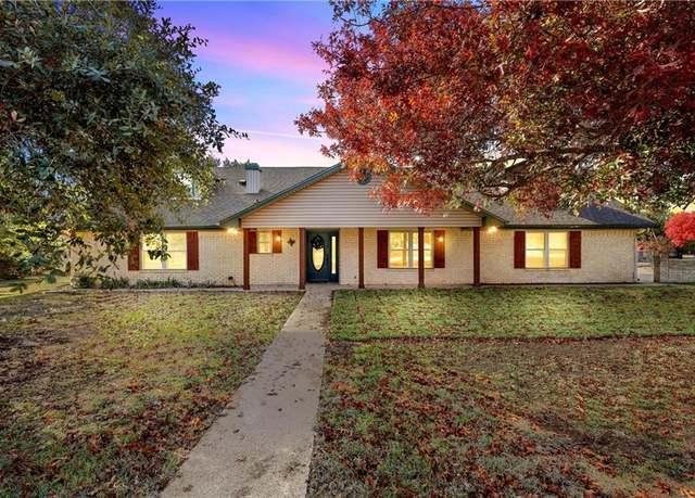 Property at 130 Spring Ln, China Spring, TX 76633, 4 beds, 3 baths