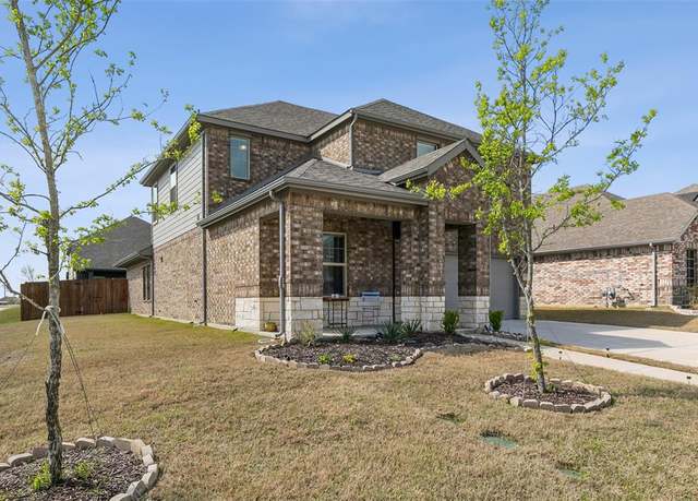 Property at 537 Janette Ct, Royse City, TX 75189, 4 beds, 2.5 baths