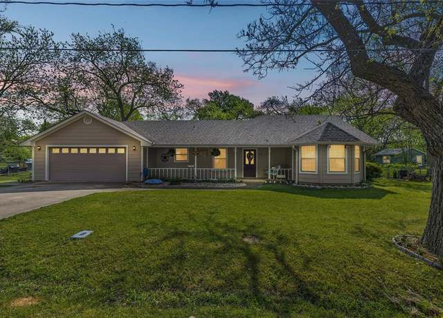 Property at 103 Elm St, Roxton, TX 75477, 3 beds, 2 baths