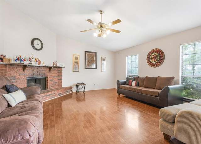 Property at 3813 Hunters Trl, Mesquite, TX 75150, 3 beds, 2 baths