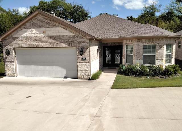 Property at 901 E Jefferson St, Van Alstyne, TX 75495, 4 beds, 4 baths