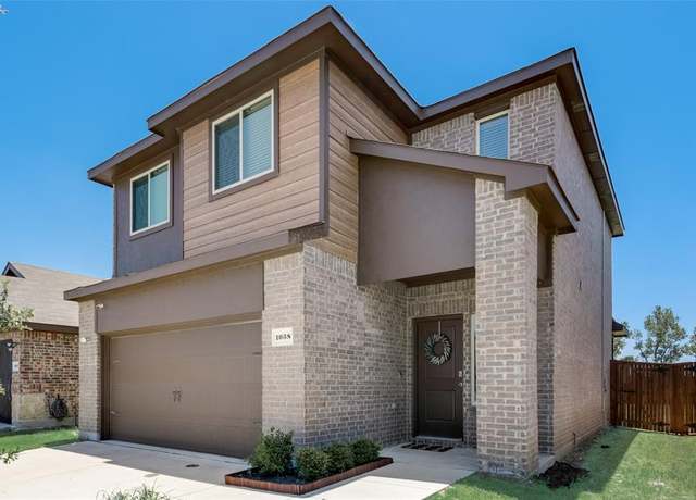 Property at 1038 Old Oaks Dr, Forney, TX 75126, 3 beds, 2.5 baths